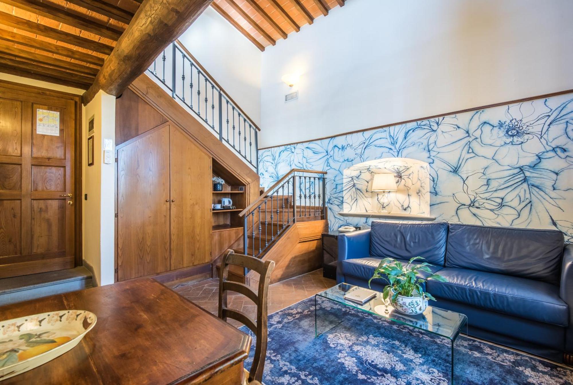Hotel Palazzo Squarcialupi 4*